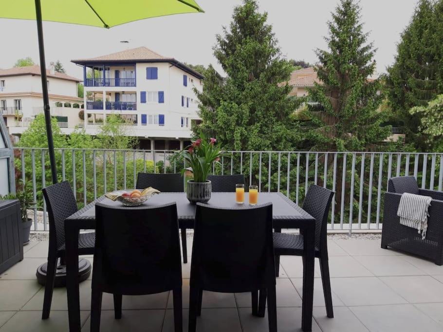 Appartement Bide Ona - Centre - Terrasse - Parking à Bayonne Extérieur photo